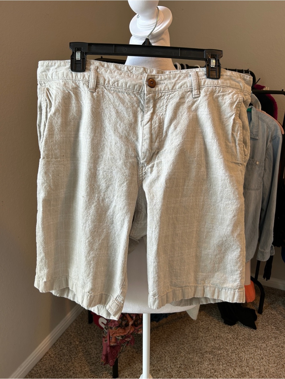 TOMMY BAHAMA Men’s Linen Cotton Bermuda Shorts Tan & White Plaid Size 35